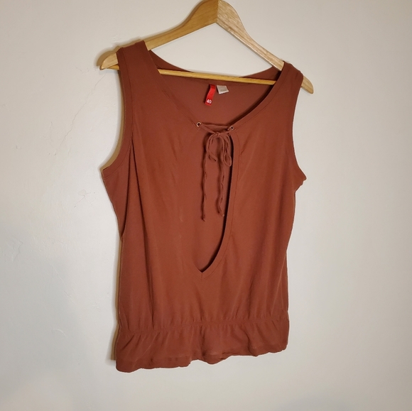 Copper Brown Sleeveless Open Front Window Top with String Enclosure - Picture 9 of 11